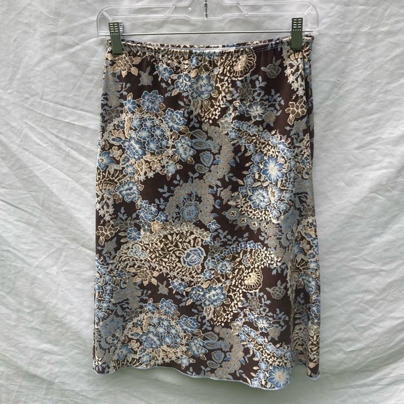 Iz Byer Dresses & Skirts - Iz Byer blue and brown floral skirt, size small